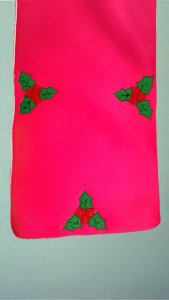 Table runners ( padded meterial ) pink