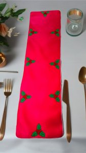 Table runners ( padded meterial )  red