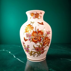 Japanese Meiji Satsuma Style Painted Gold Leaf Flower Vase