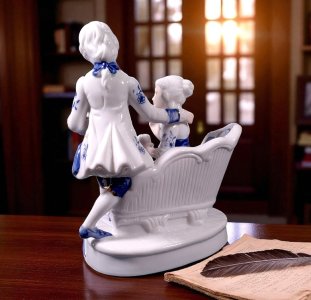 Vintage Porcelain Couple Figurine Blue White Gold Colonial Rococo Settee Tea