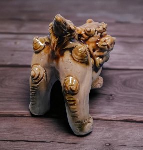 Pair of Japanese vintage ceramic Guardian lion dog