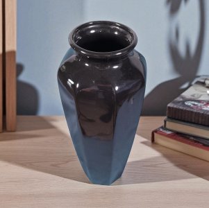 Japan Fine Porcelain Black Vase