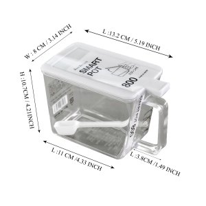 Smart Pot seasoning storage container with a spoon
